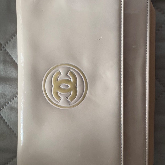 Chanel Peach Pink Patent WOC Crossbody - Picture 5 of 7